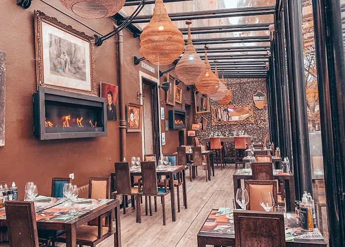 Royal Hotel