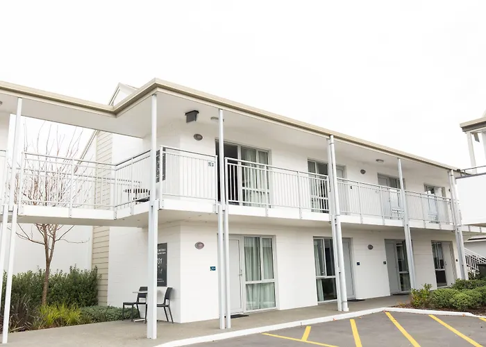 Airport Gateway Hotel