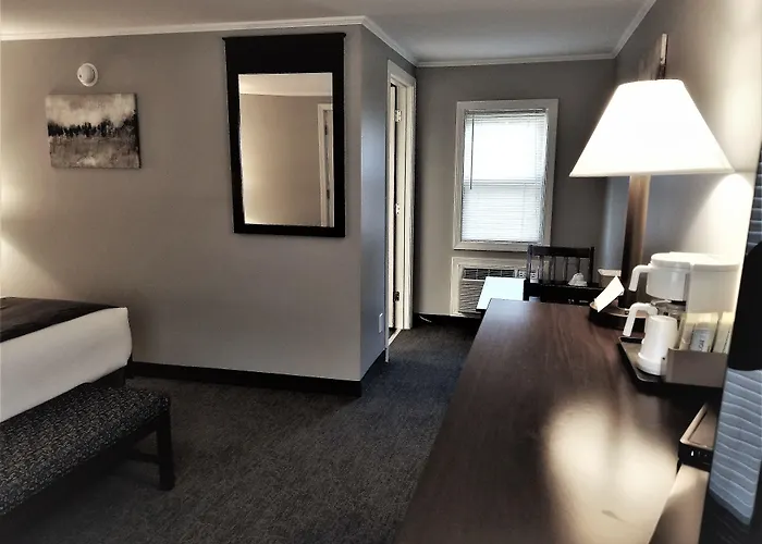 Mt. Madison Inn & Suites