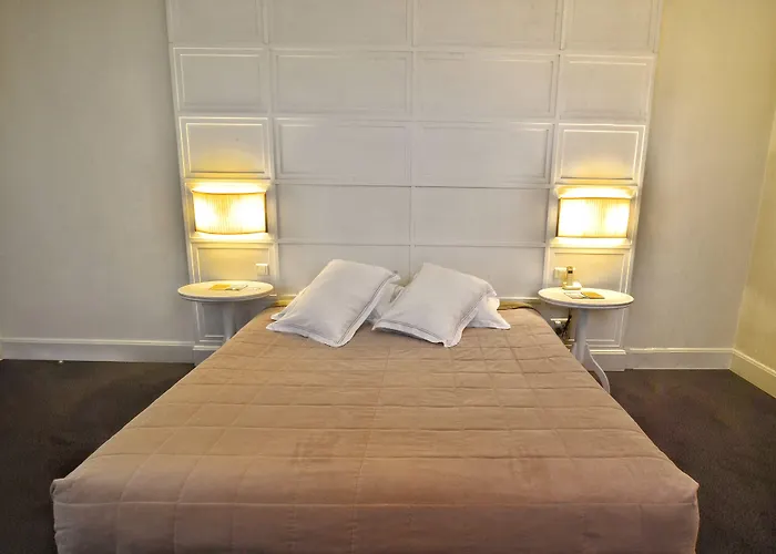 Kar'S Hotel
