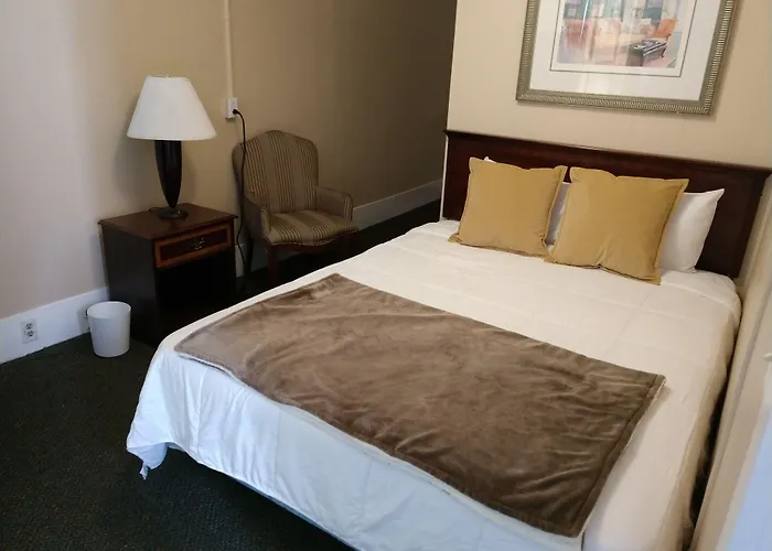 Hotel Wayne