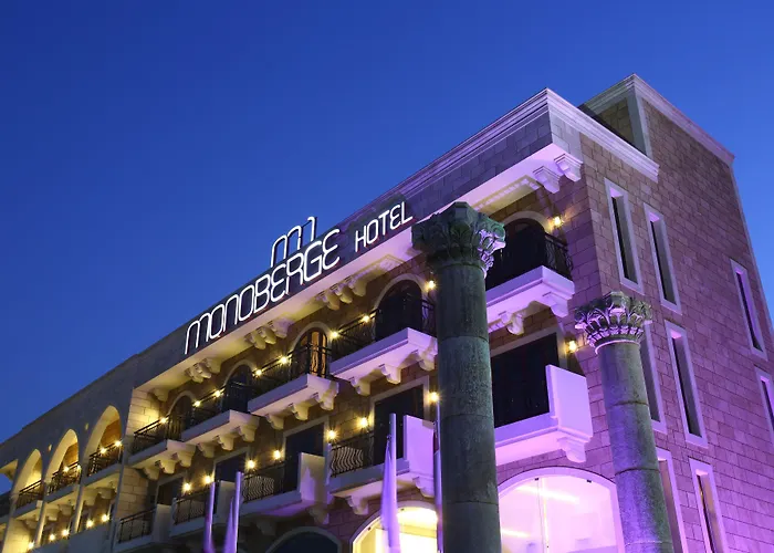 Monoberge Hotel