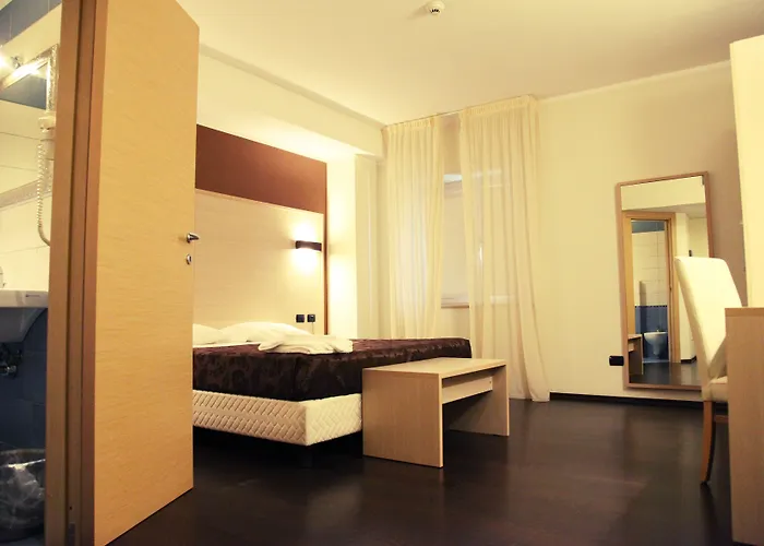 Hotel Sogni D'Oro Airport