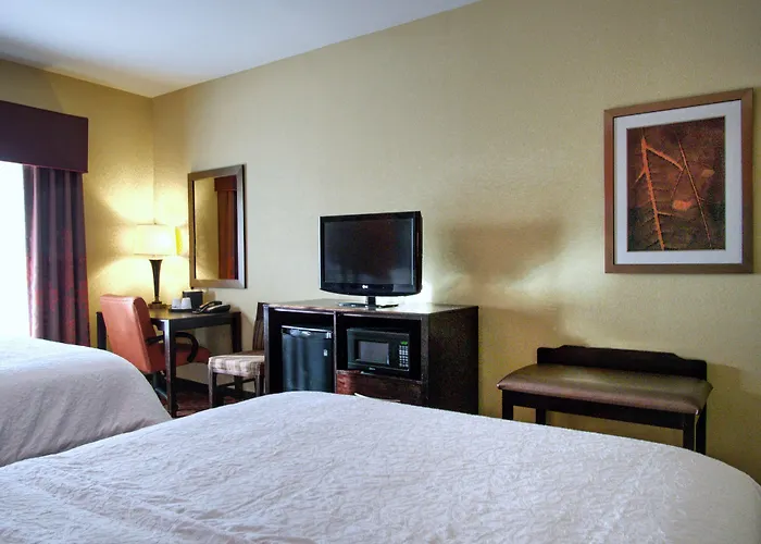 Hampton Inn & Suites Elk City