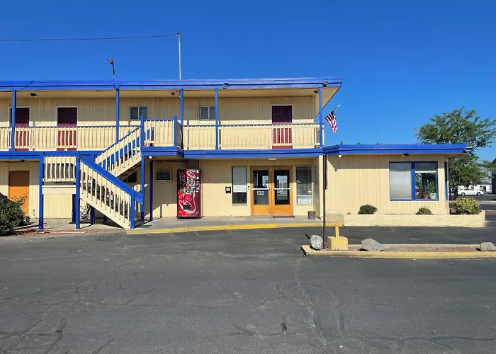 Motel Oasis