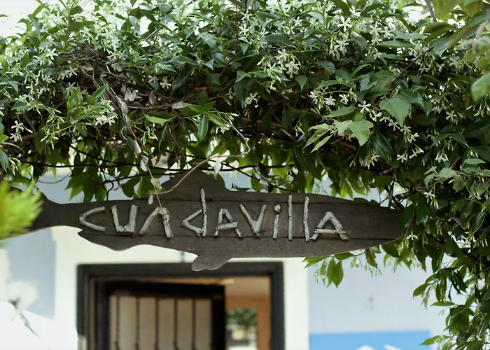 Cundavilla Hotel & Suites
