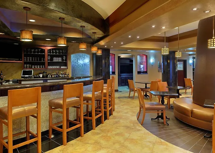Best Western Plus Kc Speedway Inn & Suites