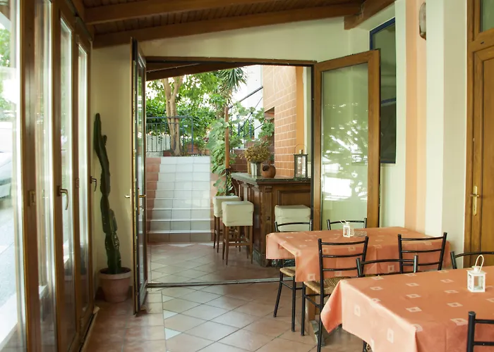 Stavrodromi Hotel