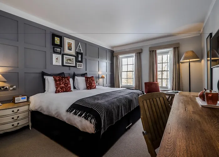 The Alexander Pope Hotel