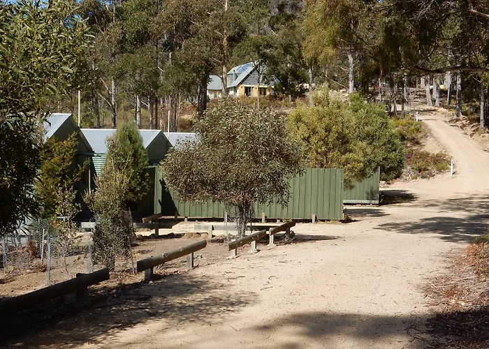 Rainbow Retreat Wilderness Eco Lodge & Cabins