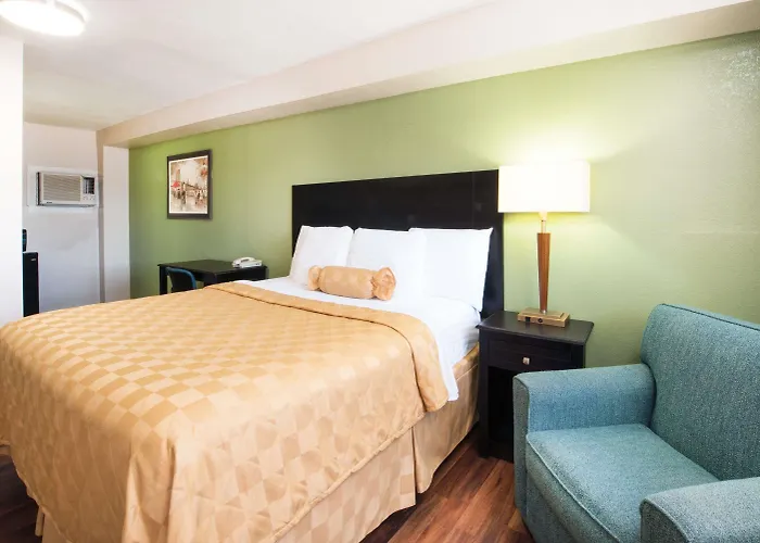 Executive Inn & Kitchenette Suites-Eagle Pass