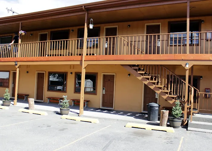 Country Motor Inn