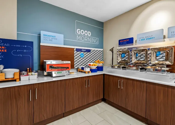 Holiday Inn Express Hotel & Suites Council Bluffs - Convention Center Area By Ihg