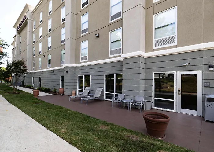 Hampton Inn & Suites Greensboro/Coliseum Area