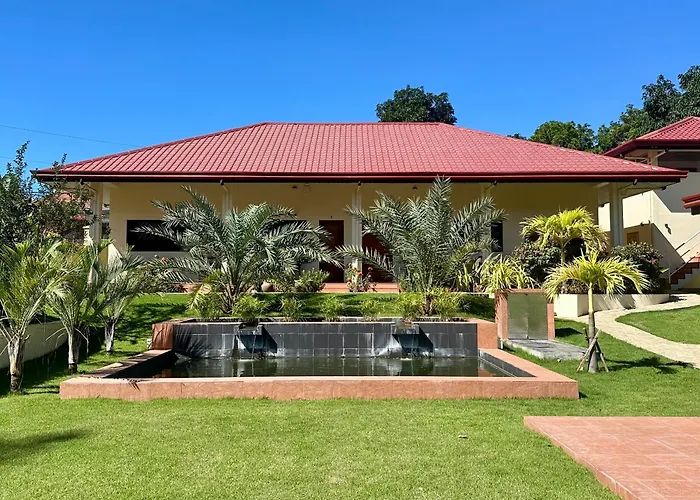 Strutz Art Garden Resort