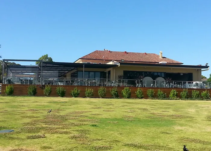 Huskisson Hotel