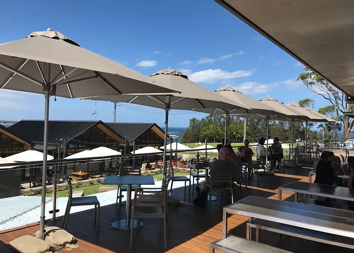Huskisson Hotel