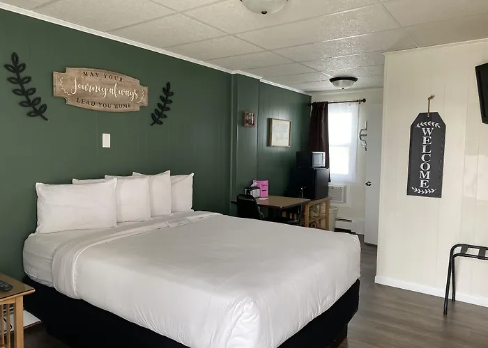 Sunset Lodge Escanaba