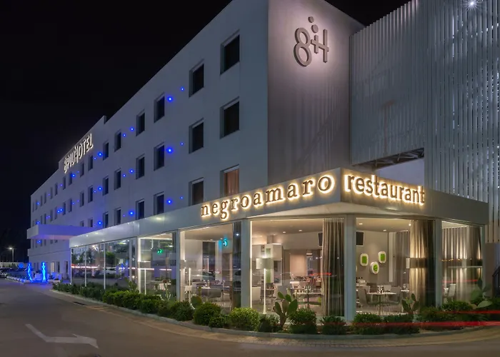 8Piuhotel