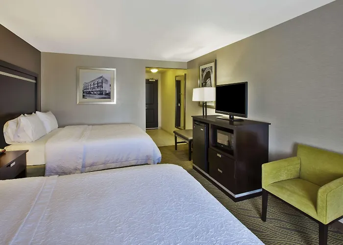 Hampton Inn & Suites - Elyria