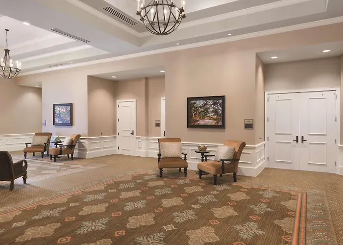 Embassy Suites Savannah Historic District