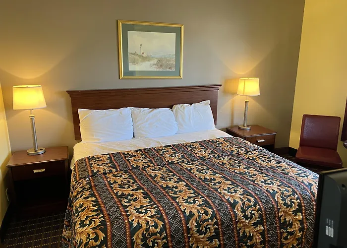 Crows Nest Inn Tawas