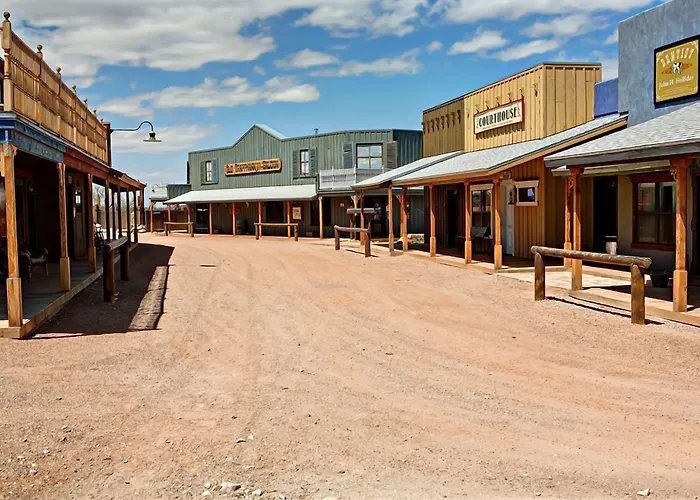 Tombstone Monument Guest Ranch