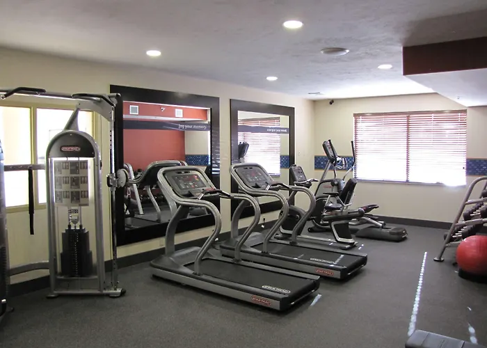 Hampton Inn & Suites Jamestown