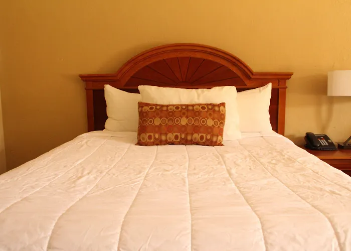 Crystal Cove Riverfront Resort