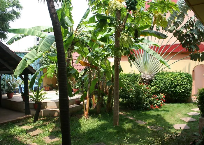 Hotel Aurore Lome