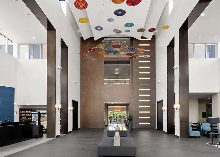 Embassy Suites By Hilton Newark Airport