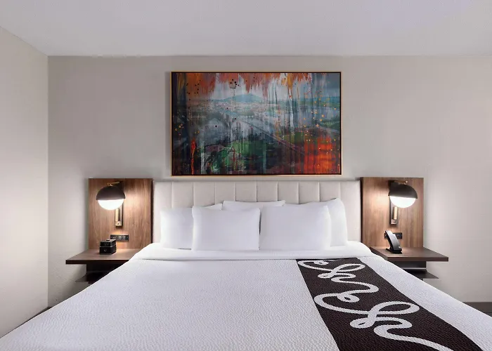 La Quinta By Wyndham Knoxville Central Papermill
