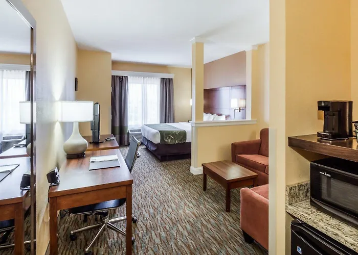 Comfort Suites Cotulla Near I-35