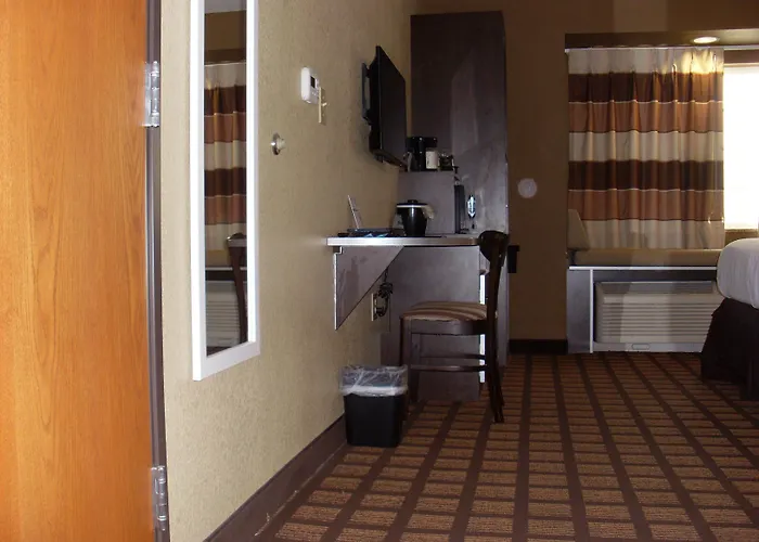 Microtel Inn & Suites By Wyndham Kenedy Karnes City