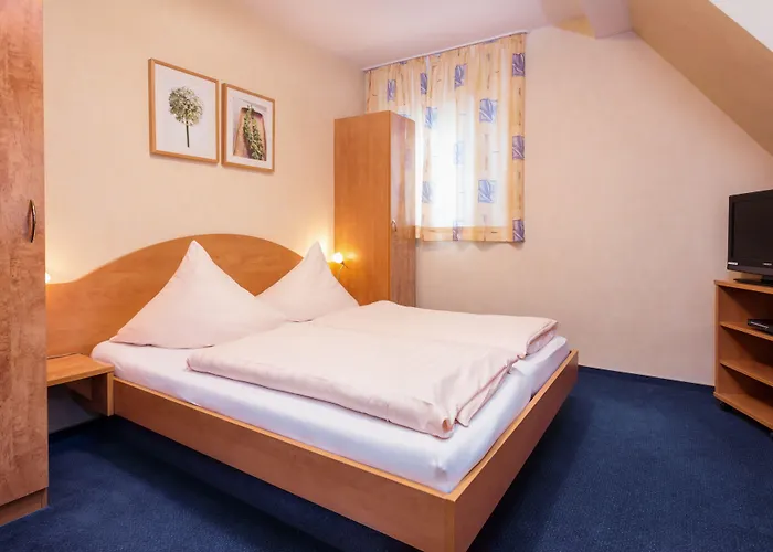Stumbergers Hotel - Free Parking -