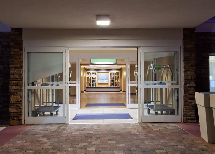 Holiday Inn Express Hotel & Suites Huntsville West - Research Park By Ihg