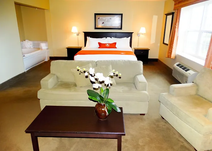 Amsterdam Inn & Suites Sussex, An Ascend Collection Hotel