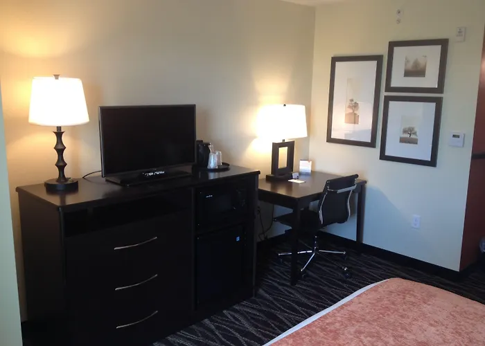 Americinn By Wyndham Waupun