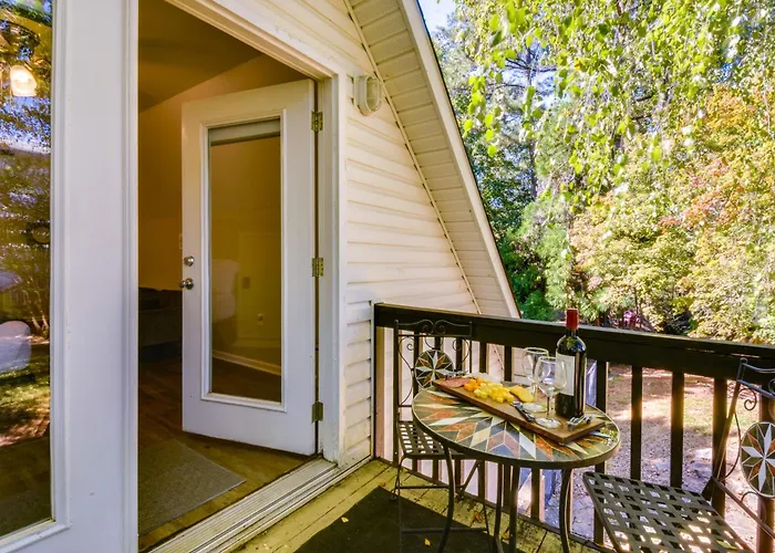 Clemson Game Day Cottage W/ Fire Pit