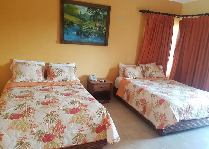 Jarabacoa River Club & Resort