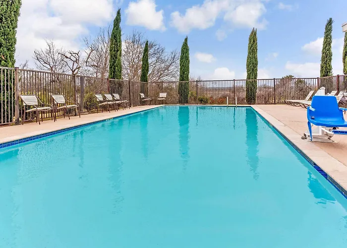 La Quinta By Wyndham Gonzales Tx