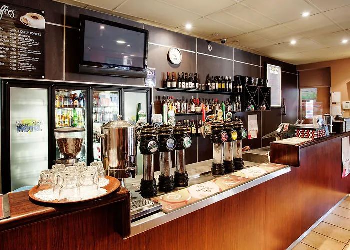 Upper Ross Hotel