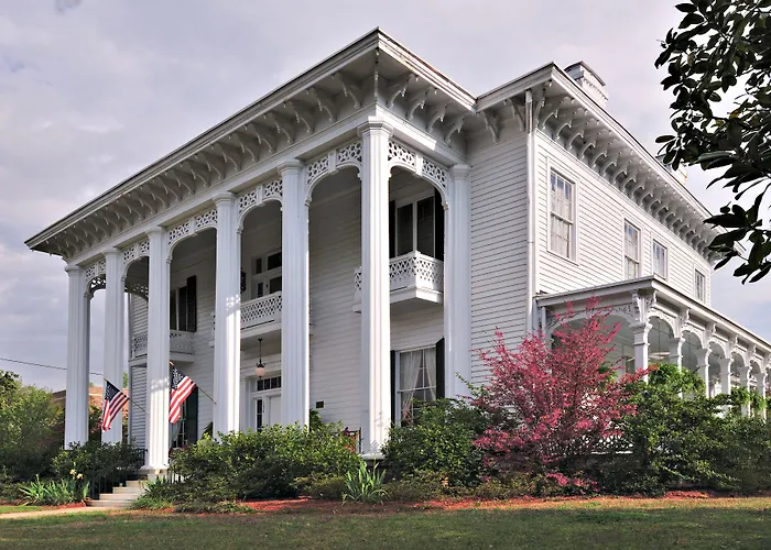 Shadowlawn Bed And Breakfast