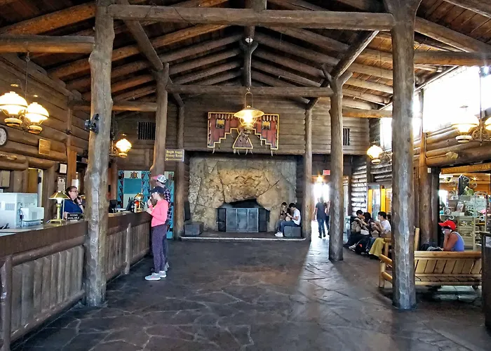 Thunderbird Lodge