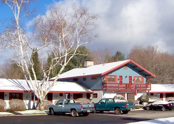 The Chalet Motel