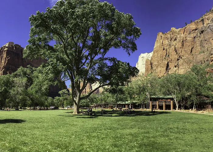 Zion Lodge