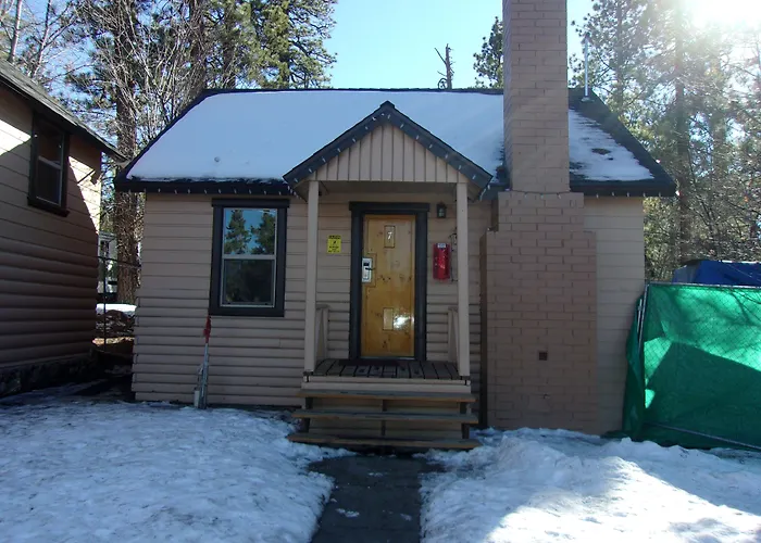 Embers Lodge & Cabins