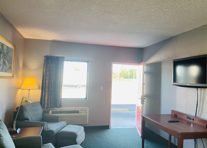 Traveler'S Place Inn & Suites