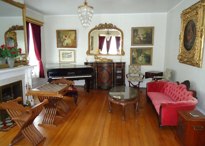 Governor'S Mansion Inn