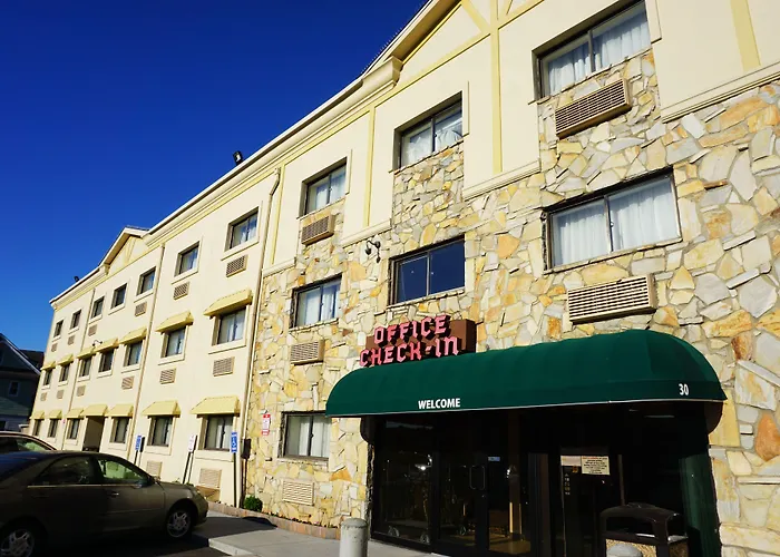 Floral Park Motor Lodge (Adults Only)